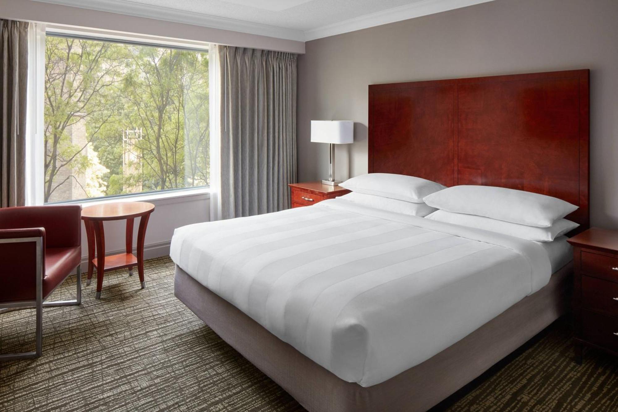 Marriott Downtown At Cf Toronto Eaton Centre Hotel Exterior photo
